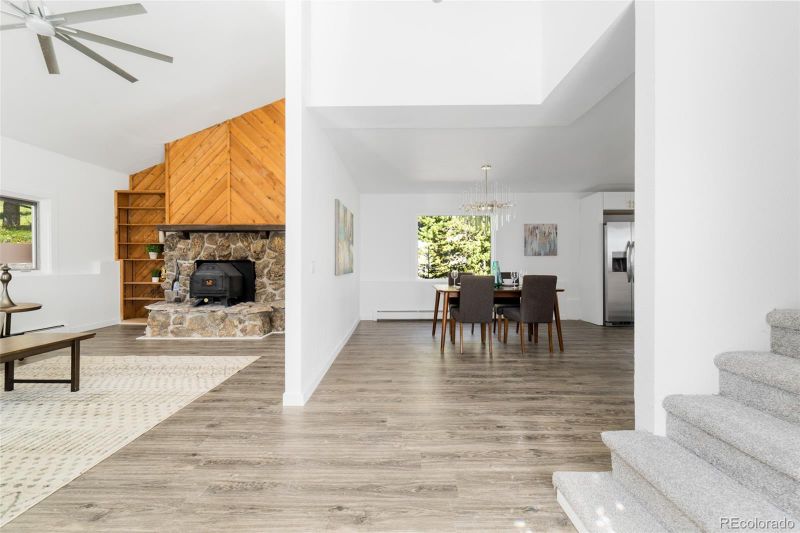 1042 Lodgepole Dr, Evergreen, CO 80439