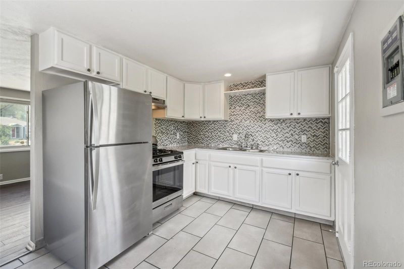 98 Alcott St, Denver, CO 80219