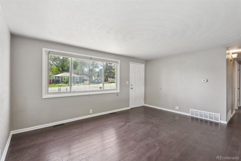 98 Alcott St, Denver, CO 80219