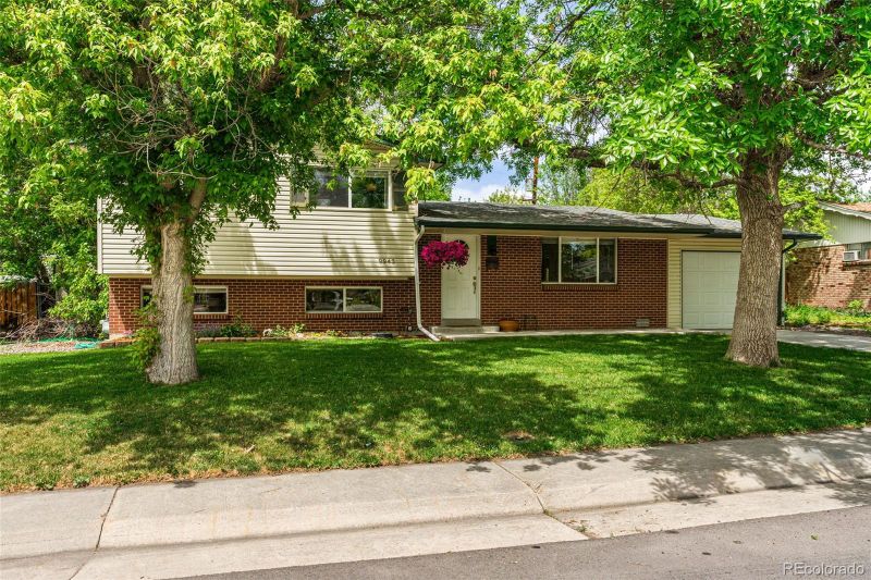 9943 W 66th Ave, Arvada, CO 80004