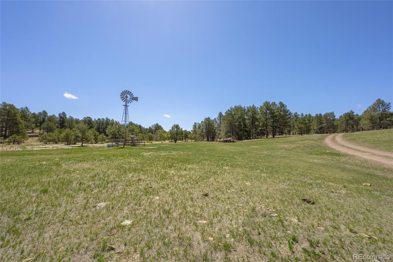 39832 Onyx Trl, Deer Trail, CO 80105
