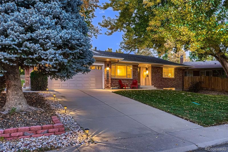 2374 S Oneida St, Denver, CO 80224