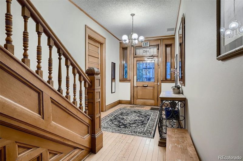 1415 N Franklin St #2, Denver, CO 80218