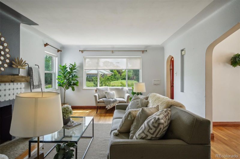 3001 N Garfield St, Denver, CO 80205