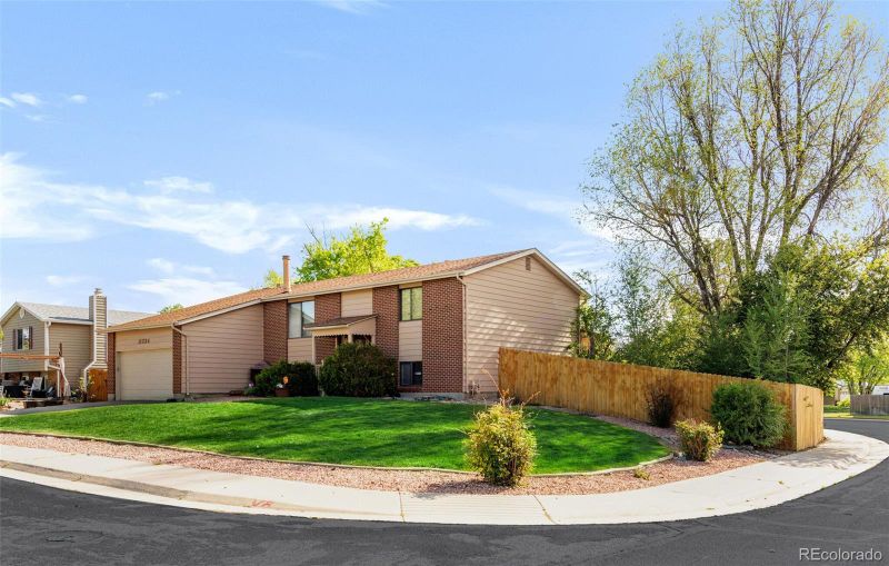 11234 Dexter Cir, Thornton, CO 80233
