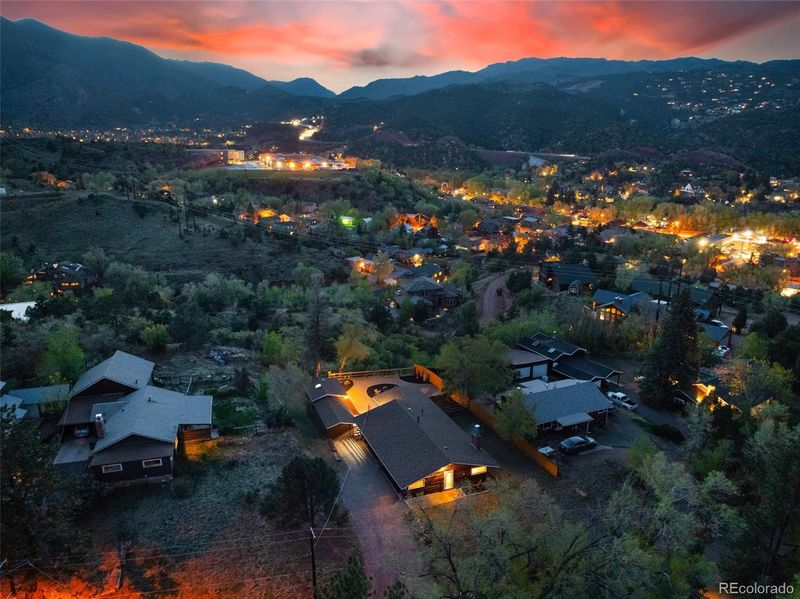 4 Spur Rd, Manitou Springs, CO 80829