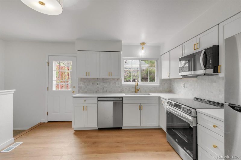 15488 E Oxford Ave, Aurora, CO 80013