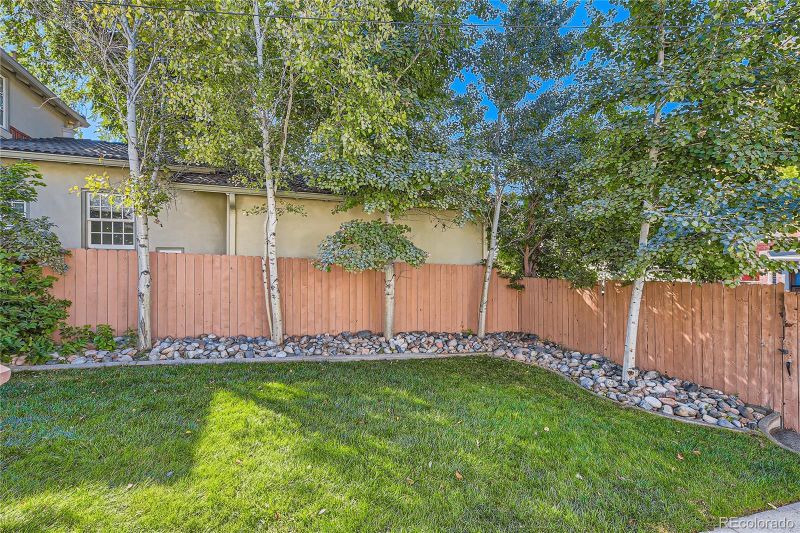 325 N Downing St, Denver, CO 80218