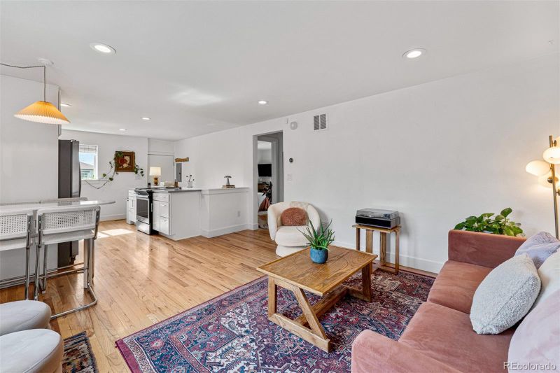 3165 N Saint Paul St, Denver, CO 80205