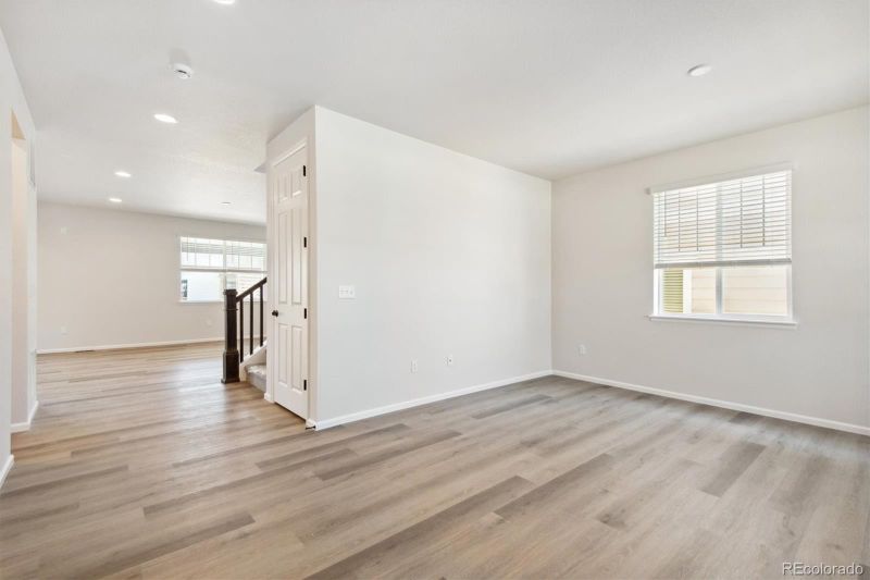 24564 E 37th Ave, Aurora, CO 80019