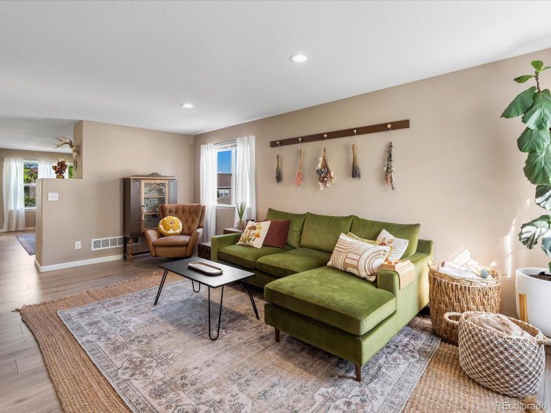 5465 S Shawnee Way, Aurora, CO 80015