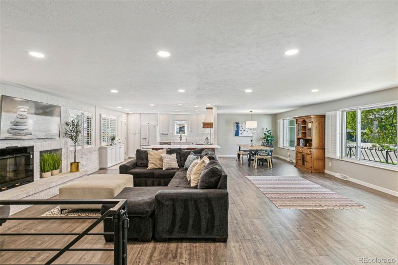 6100 W 82nd Dr, Arvada, CO 80003