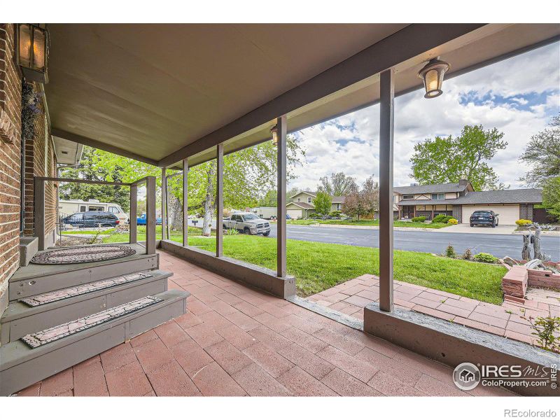 9855 W Kentucky Dr, Lakewood, CO 80226