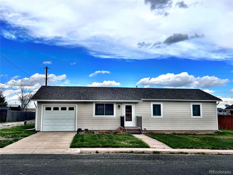 1560 8th St, Limon, CO 80828