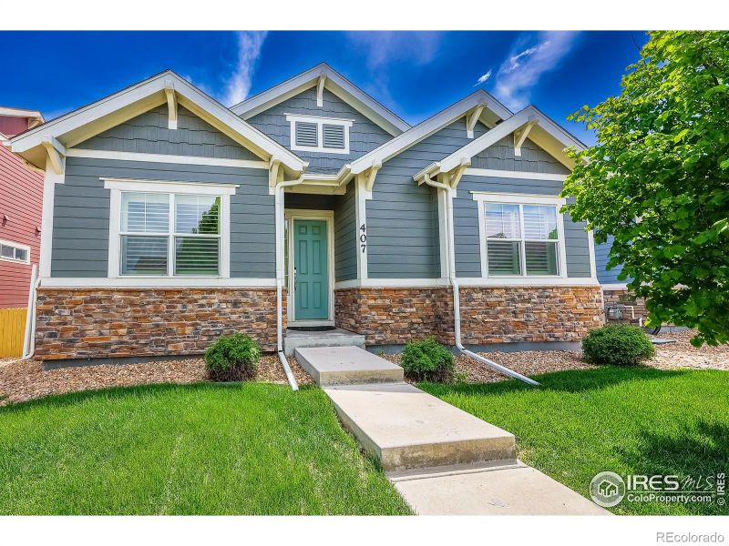 407 Deerwood Dr, Longmont, CO 80504