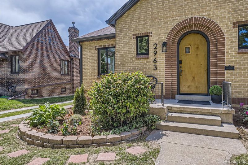 2963 Albion St, Denver, CO 80207
