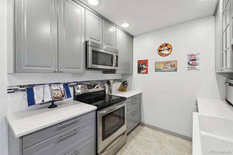 1537 S Owens St #37, Lakewood, CO 80232
