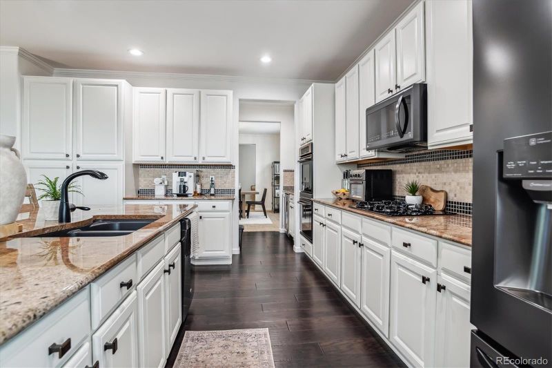 3031 Danbury Ave, Highlands Ranch, CO 80126