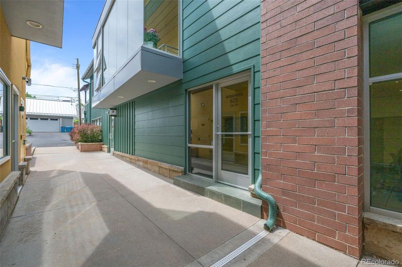 625 Main St #2A, Louisville, CO 80027