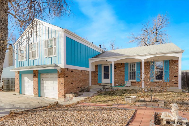 1535 S Vaughn Cir, Aurora, CO 80012