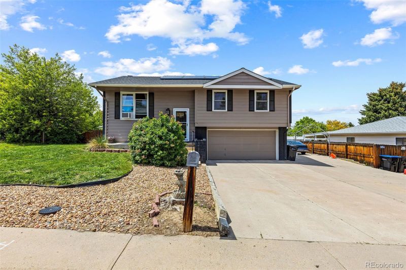 7823 Saulsbury St, Arvada, CO 80003
