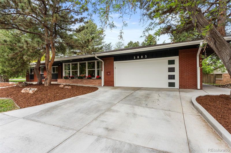 3885 S Jersey St, Denver, CO 80237