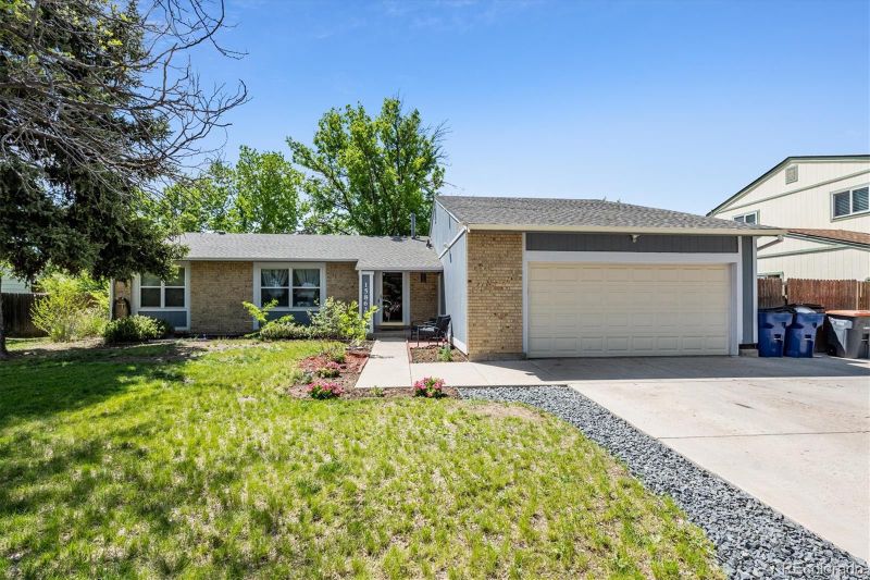 15862 E Stanford Pl, Aurora, CO 80015
