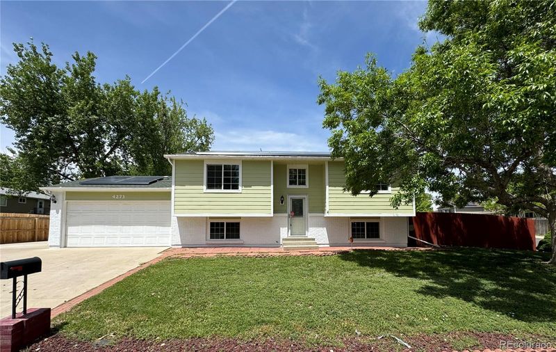 4273 Woodglen Blvd, Thornton, CO 80233