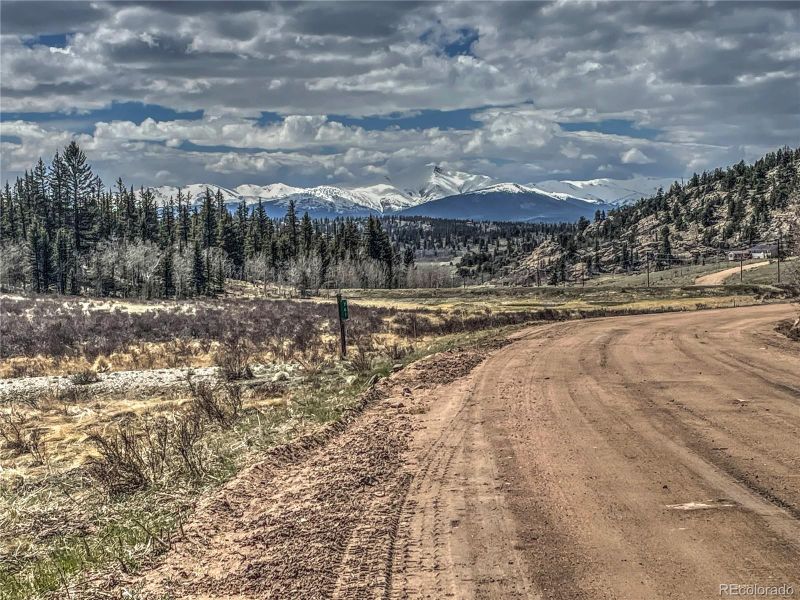 717 W Longbow Dr, Como, CO 80432