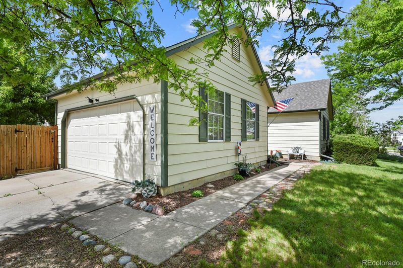 19494 E Florida Pl, Aurora, CO 80017