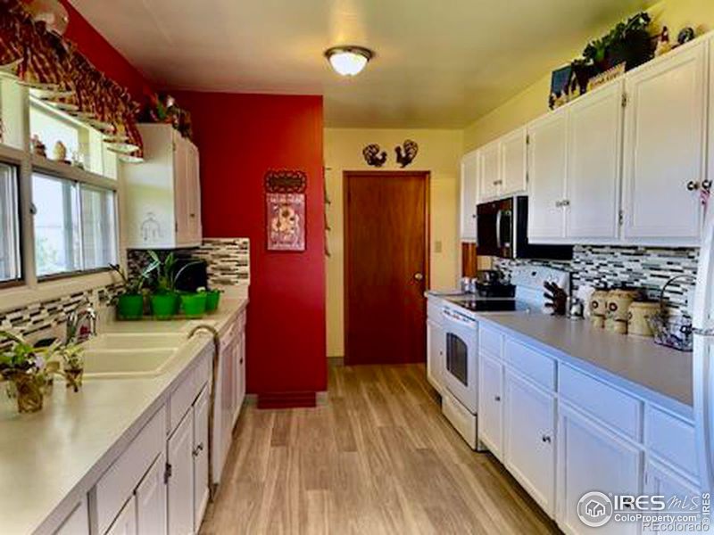 122 Grant Pl, Sterling, CO 80751