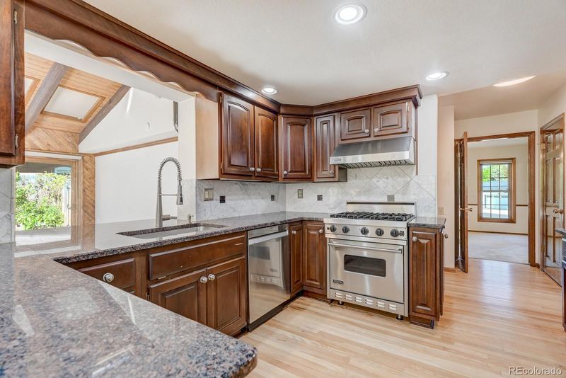 3066 Nelson Ct, Lakewood, CO 80215