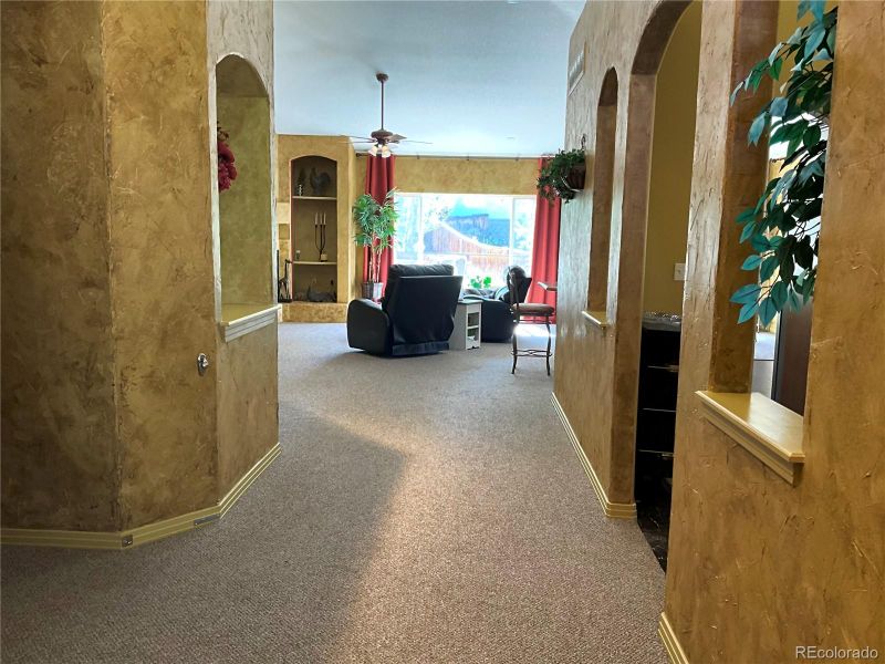 8417 S Parfet Ct, Littleton, CO 80127