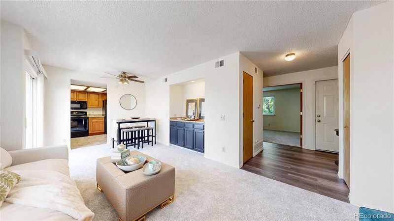 1332 S Cathay Ct #201, Aurora, CO 80017