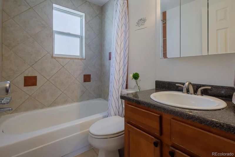 1419 Detroit St #33, Denver, CO 80206