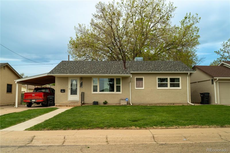 1613 Cherrywood Ln, Pueblo, CO 81005
