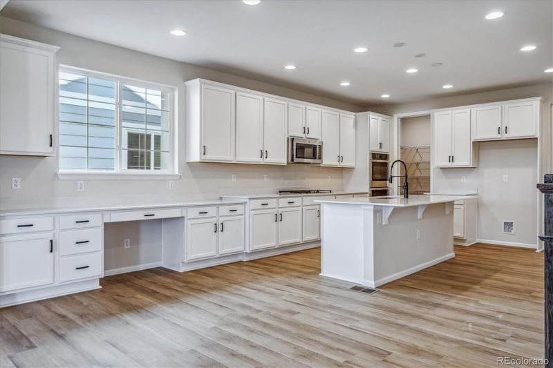 8062 Cokedale Cir, Littleton, CO 80125
