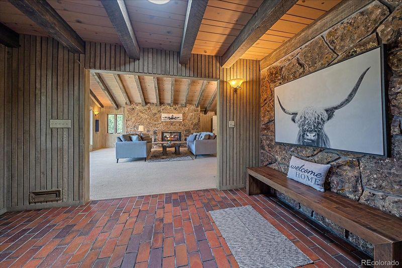 2537 Hiwan Dr, Evergreen, CO 80439