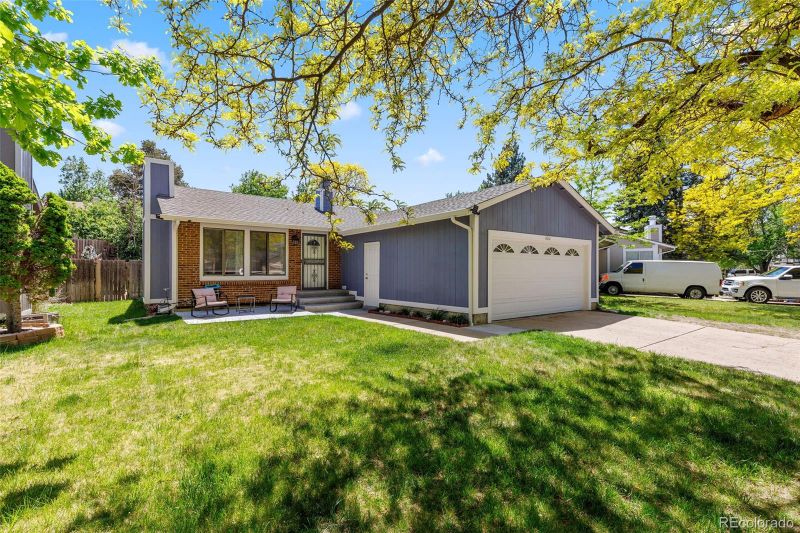 3612 S Olathe Way, Aurora, CO 80013