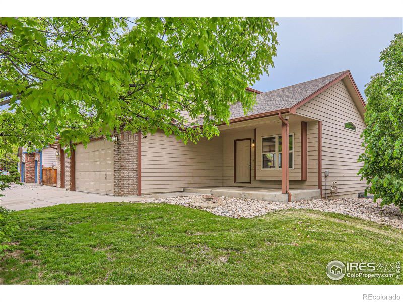 2469 Forsythia Dr, Loveland, CO 80537