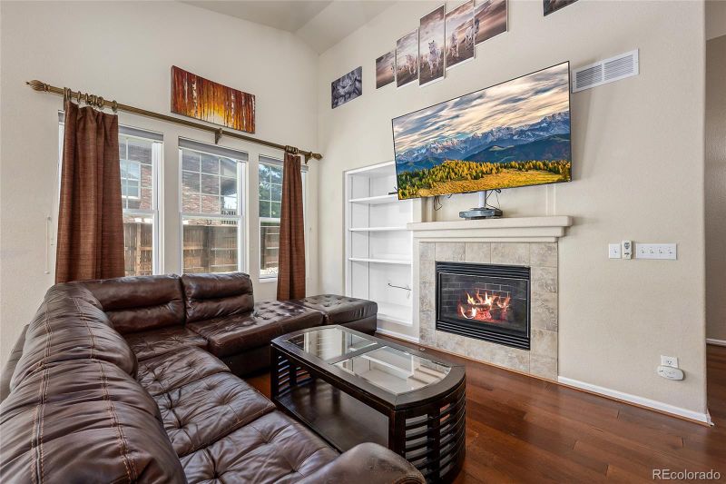 21161 E Greenwood Pl, Aurora, CO 80013