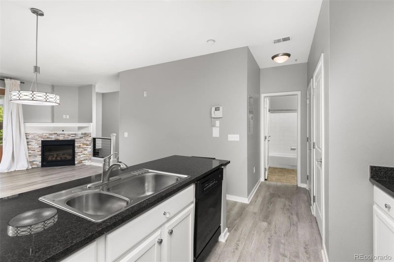 4100 Albion St #217, Denver, CO 80216