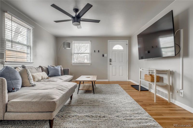 6880 Reno Dr, Arvada, CO 80002