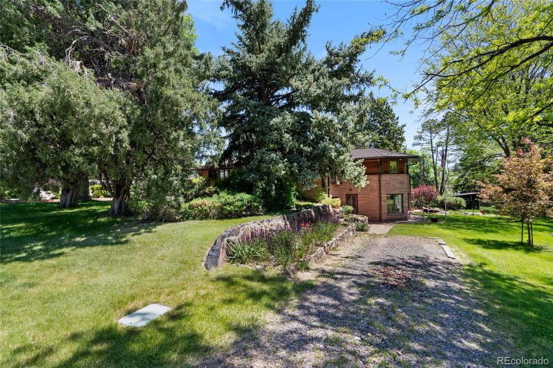 774 Independence St, Lakewood, CO 80215
