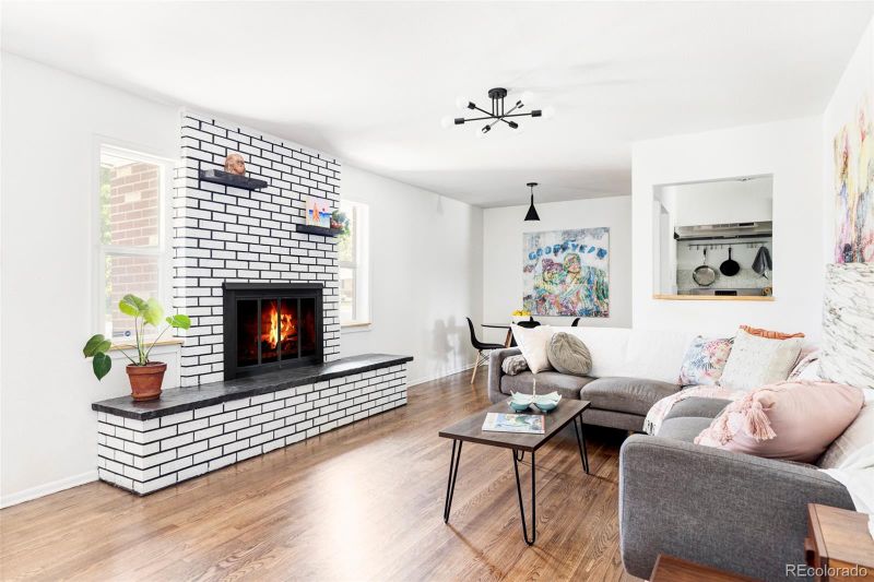 1931 S Stuart St, Denver, CO 80219