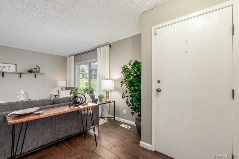 3647 S Laredo St #E, Aurora, CO 80013
