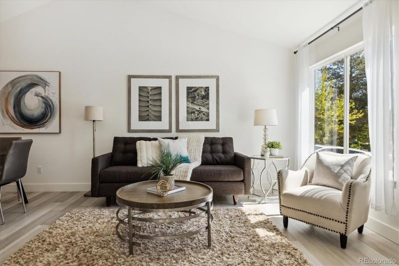 19704 E Loyola Cir, Aurora, CO 80013