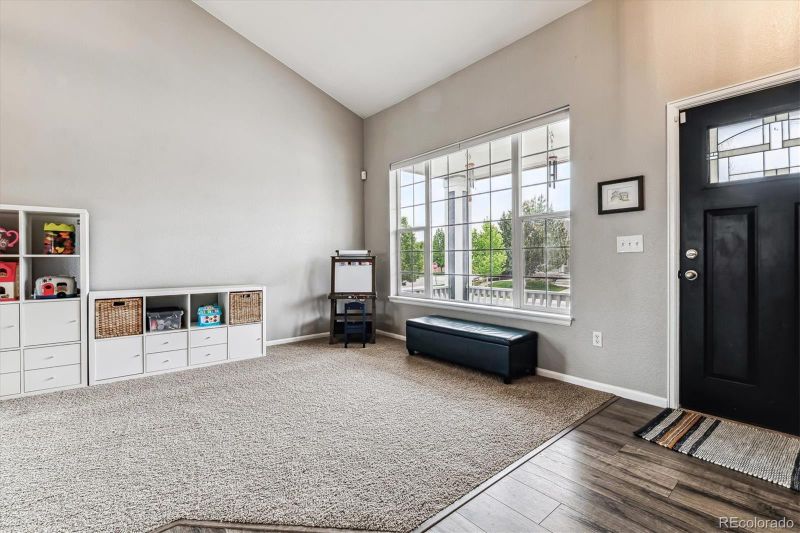3909 S Quemoy Ct, Aurora, CO 80018