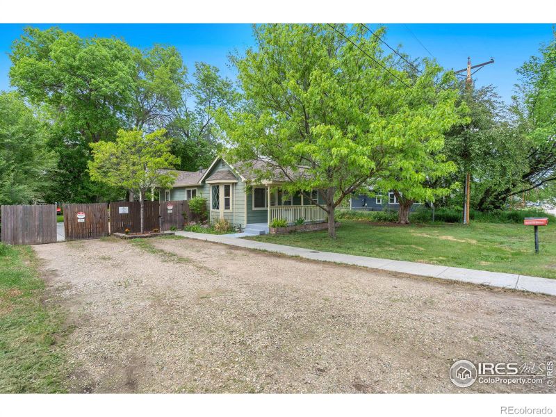 241 S Monroe Ave, Loveland, CO 80537