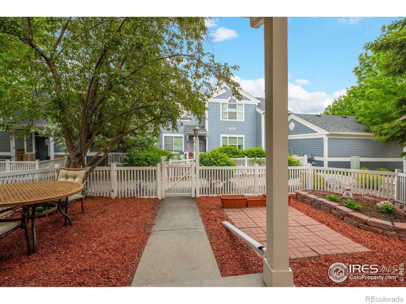 1907 Grays Peak Dr, Loveland, CO 80538